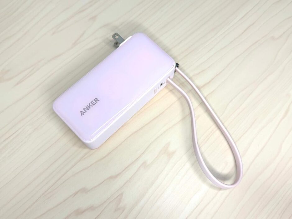 Anker Power Bank (10000mAh, Fusion, Built-In USB-Cケーブル)を写真レビュー