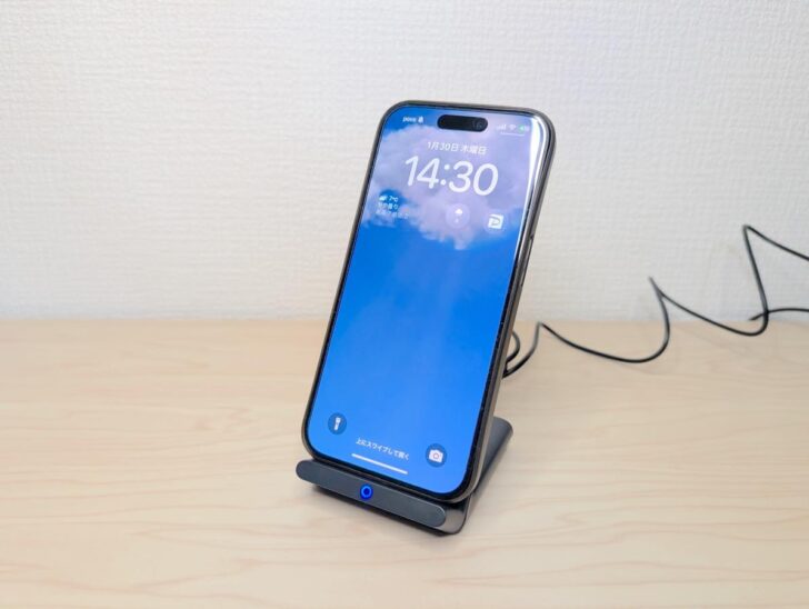 Anker PowerWave 10 Standはスタンド型のワイヤレス充電器