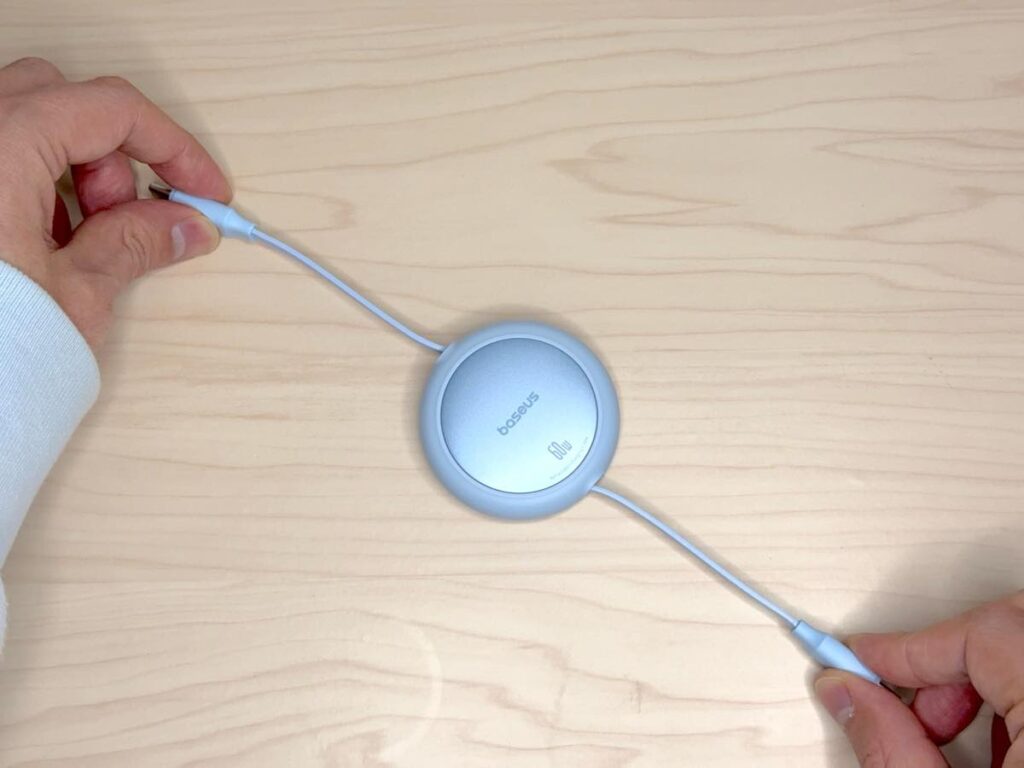 充電ケーブル